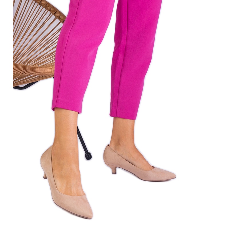 Bež pumpe iz Ekozamsza na niskom pin