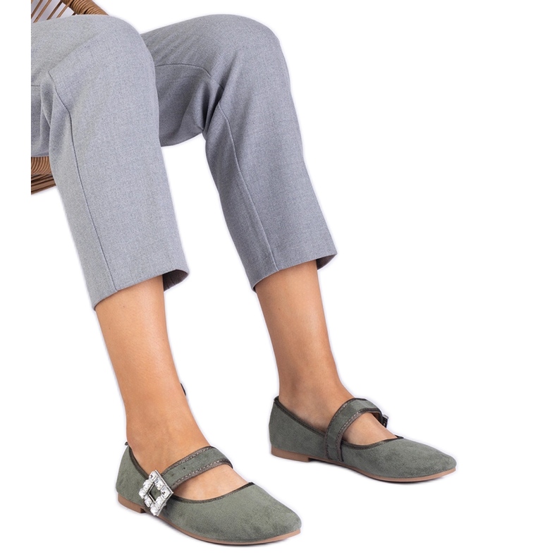 Zelene balerine ukrašene kopčom s kristalima zelena