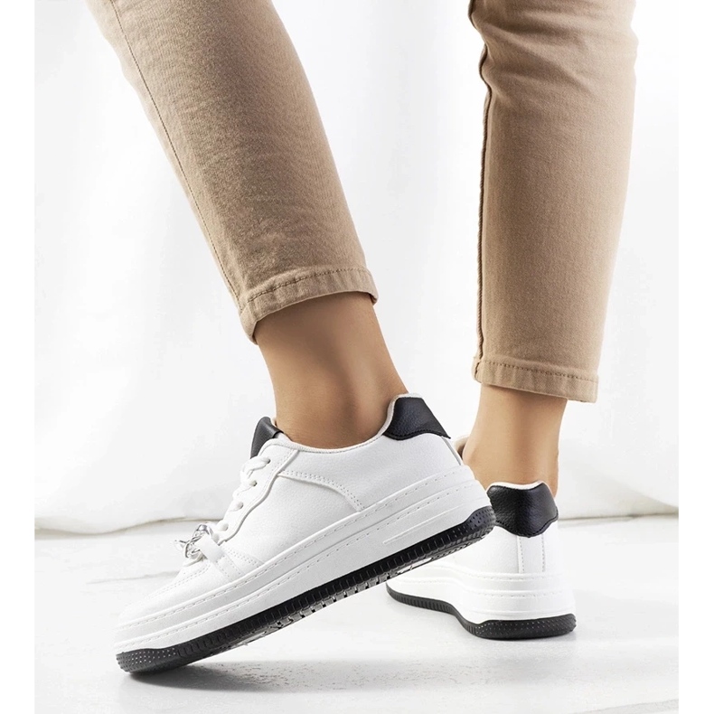 D/GMR Bijele tenisice s lancem marke Maring bijela