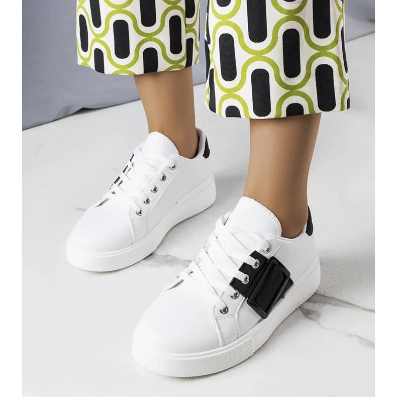 D/GMR Bijele tenisice ukrašene crnom Erin kopčom bijela