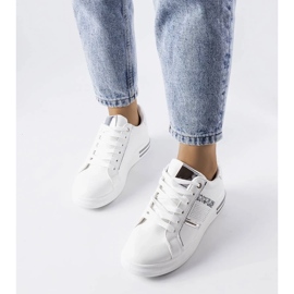 D/GMR Bijele tenisice ukrašene Xarles kamenčićima