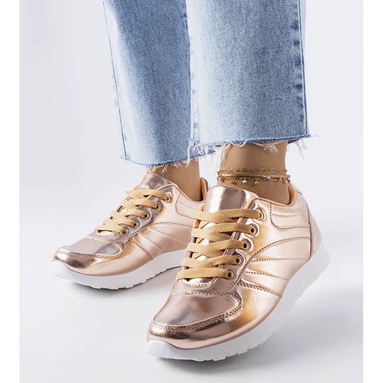 D/GMR Quessy zlatne tenisice