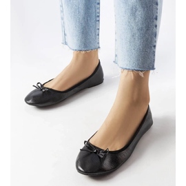 D/GMR Crne balerinke ukrašene Vaillancour mašnom crno