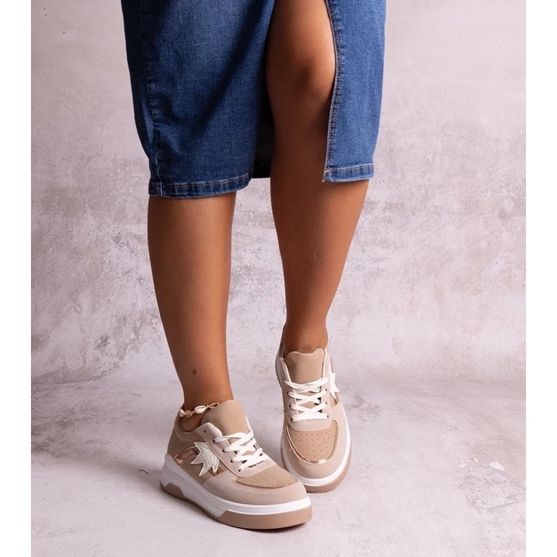 D/GMR Bež tenisice s umetkom ogledala iz Kollinsa