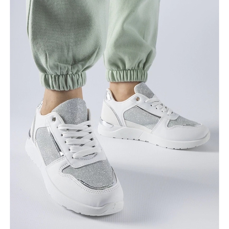 D/GMR Bijele tenisice s ukrasnim koncem marke Facondo bijela