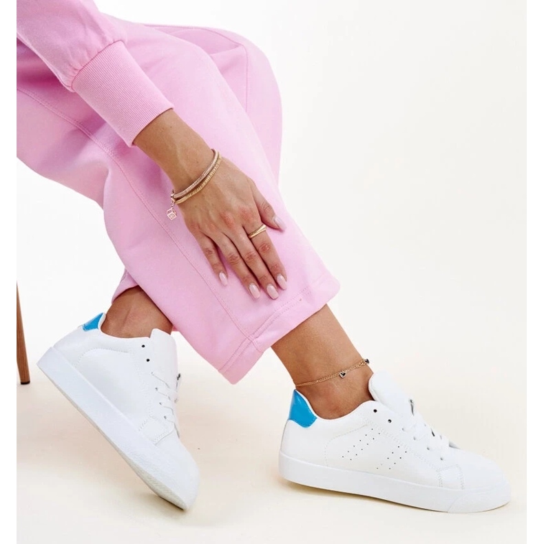 Bijelo-plave Akila tenisice bijela