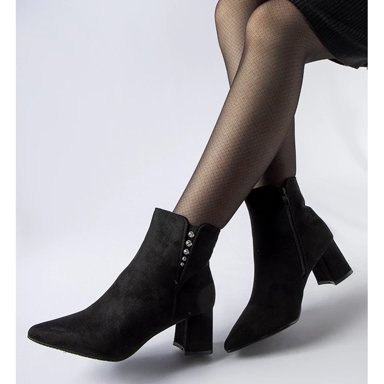 D/CEO Crne gležnjače od eko brušene kože s Pikeville petom crno