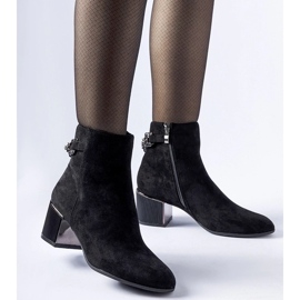 D/CEO Crne gležnjače s lancem od eko antilop kože Fenughedu crna