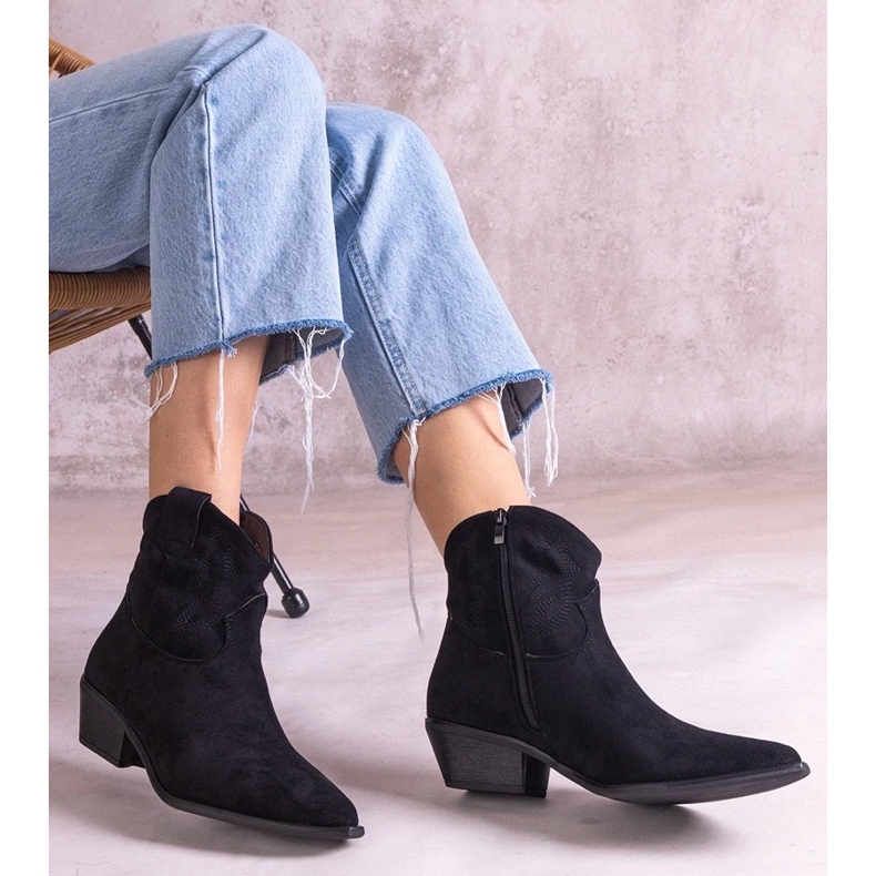 D/CEO Erinne crne gležnjače crno