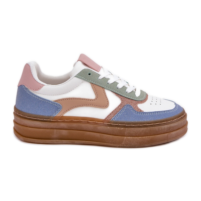 Ženske se teže sa sjajem na platformi plava