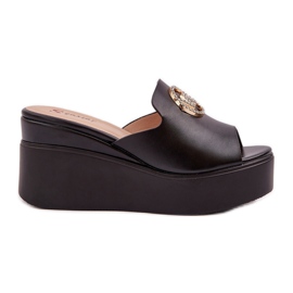 Papuče na platformi i klinovi s crnim ukrasom crna