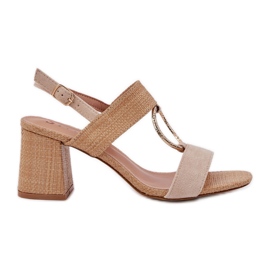 Sandale na barskoj peti bež