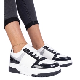 Crne ženske tenisice sa debelim đonom crna