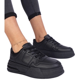 Crne ženske tenisice sa debelim đonom crna