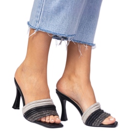 Crne elegantne potpele ukrašene cirkonima crna