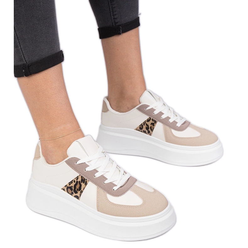 Bež tenisice tenisice na platformi