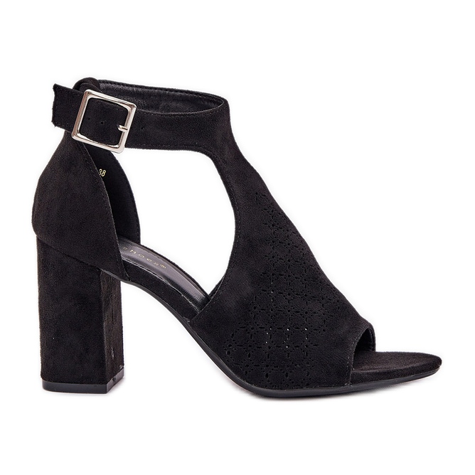 Sandale s otvorenim uzorkom na eko crnoj antilop