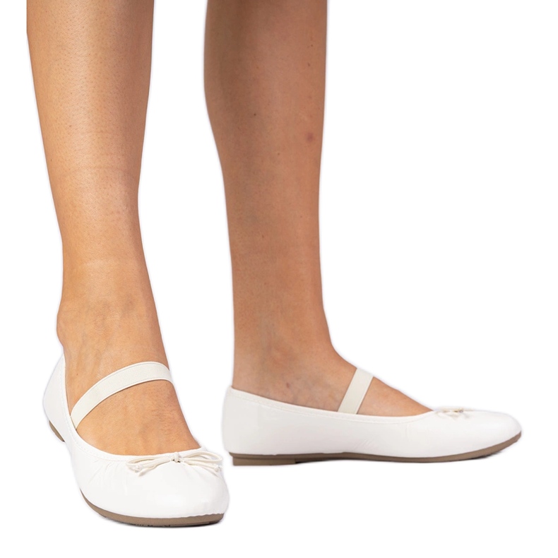 Bijele ženske balerine s lukom bijela