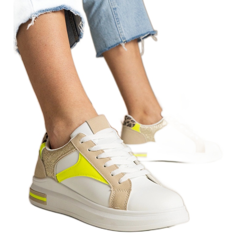 Tenisice bijelih žena s dodatkom sjaja i leoparda bijela