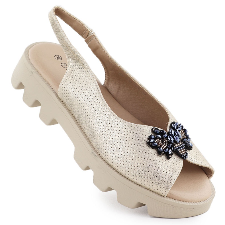 Ženske sandale na platformi perforirale su metalik zlatni Potocki SZ12610 zlatna