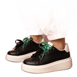 Crne sportske tenisice na platformi crna