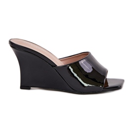 Oslikana ženska vjenčanja na klinovima crno crna