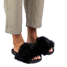 Crne papuče s krznom crna