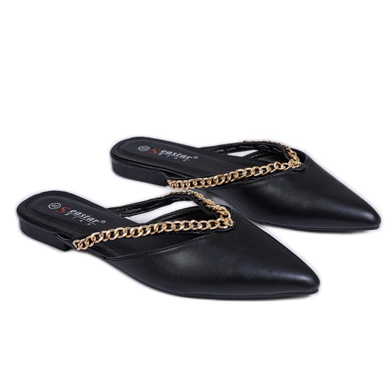 Crni elegantni flip -flops ukrašen lancem crno