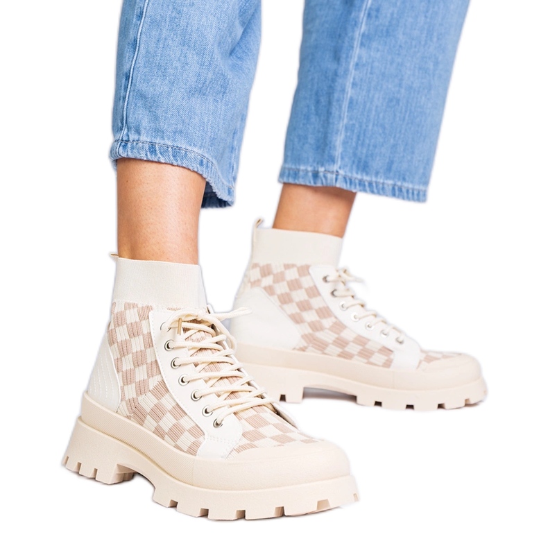 Bež tenisice na platformu