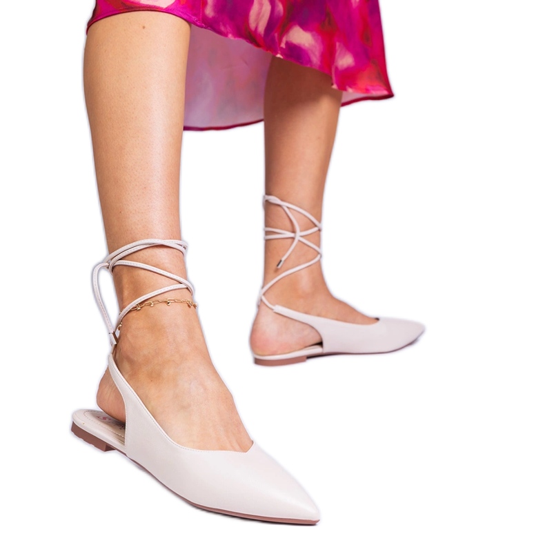 Bež ravne potpetice izrađene od eko -odleta