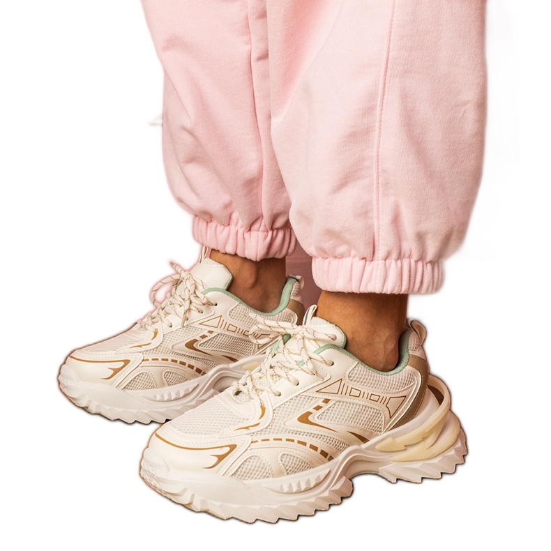 Bež sportske tenisice na gustom potplatu