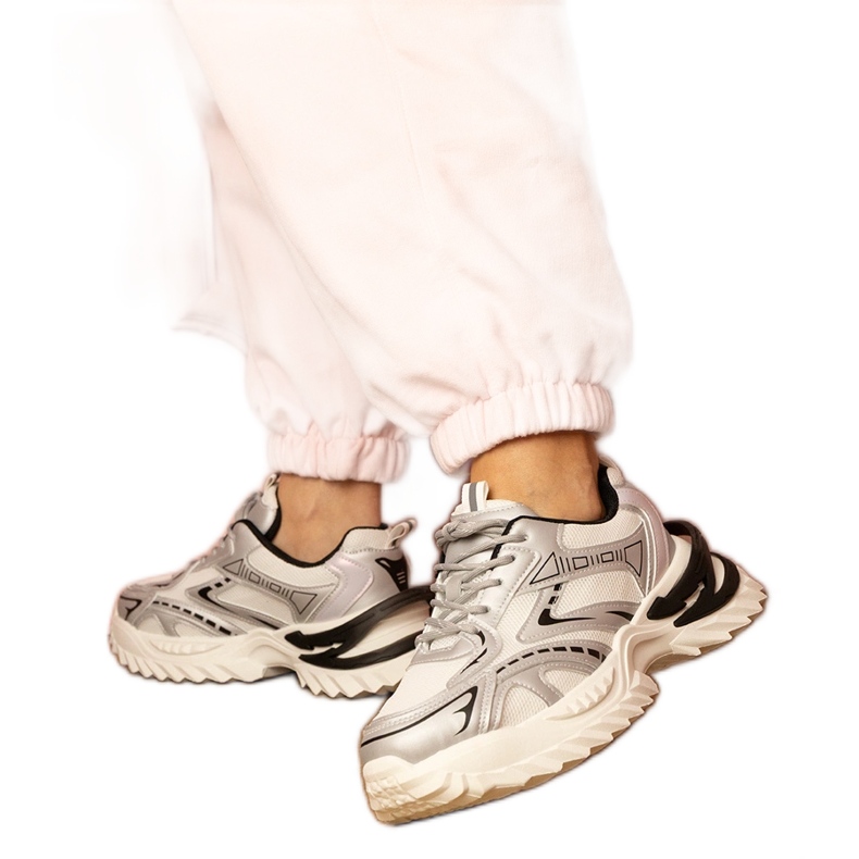 Srebrne sportske tenisice na gustom potplatu srebro