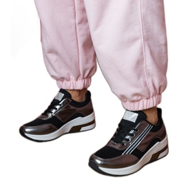 Crne tenisice s cirkonima i metalno umetanje crna