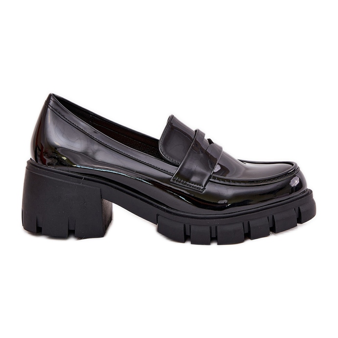 Oslikane ženske cipele na masivnoj crnoj peti