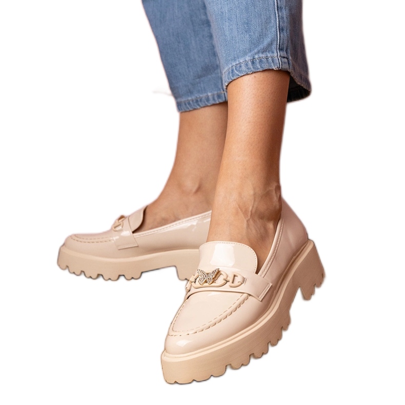 Bež lakirani loaferi s leptirom cirkona