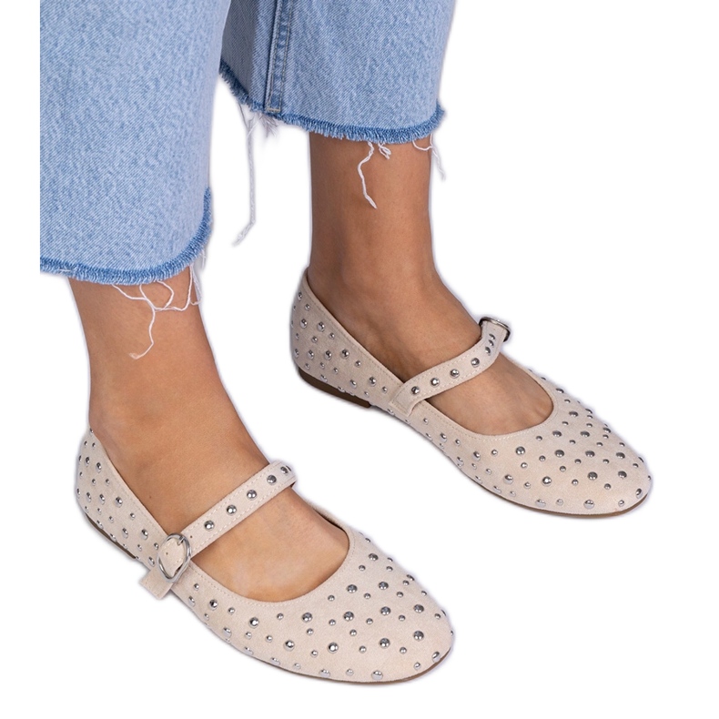 Bež balerine s klipovima i kopčama