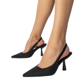 Crne satenske pumpe s otvorenom petom crna