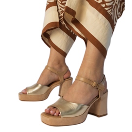 Zlatne ženske sandale na visoku petu zlatni