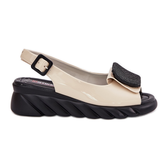 Kožne lakirane ženske sandale s drevnim ukrasom Artiker 56C1567 bež