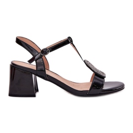 Kožne ženske sandale s lakom na poštu s ukrasom Vinceza 91134 crne boje crna