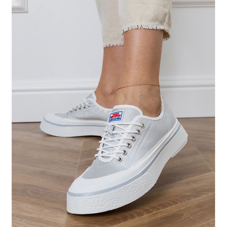 Sive ženske tenisice na platformi siva