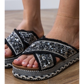 Crni flip lepci sa prugama crna