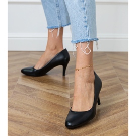 Klasične ženske crne pumpe crna