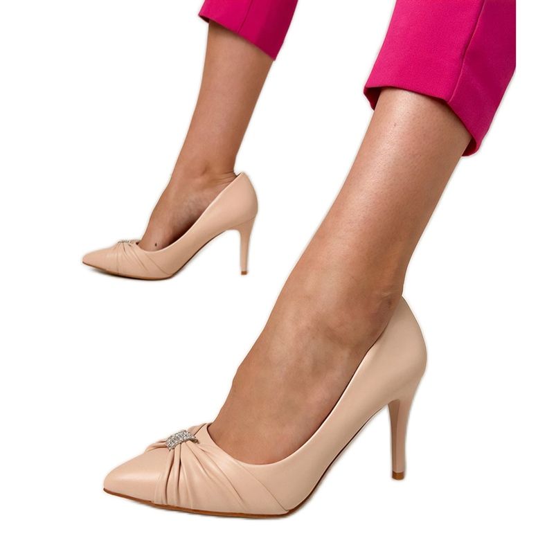Bež klasične pumpe na pin s cirkonima
