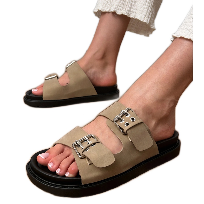 Zeleni prelepovi s stezaljkama na prugama bež