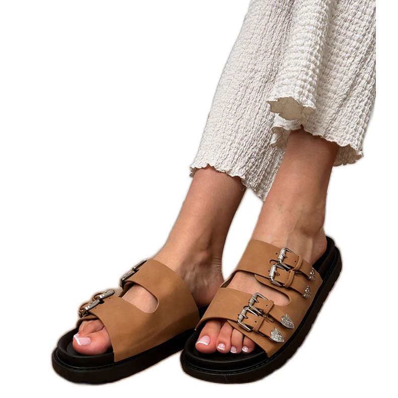 Smeđe ženske papuče s ukrasnim kopčama bež