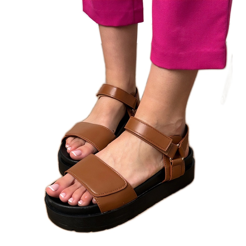 Smeđe eko -odletne sandale na platformi smeđa