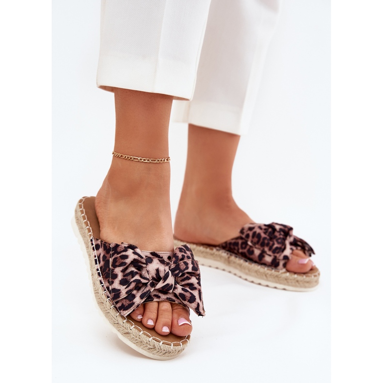 Ženski klip na platformi s pletenicama i lukom -bow smeđa