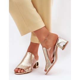 Ženski klizači na zlatnom postu zlatni