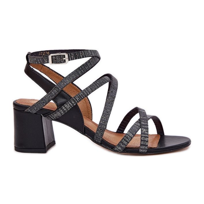 Ženske kožne sandale s prugama na Maciejka Post 06969-01 crno